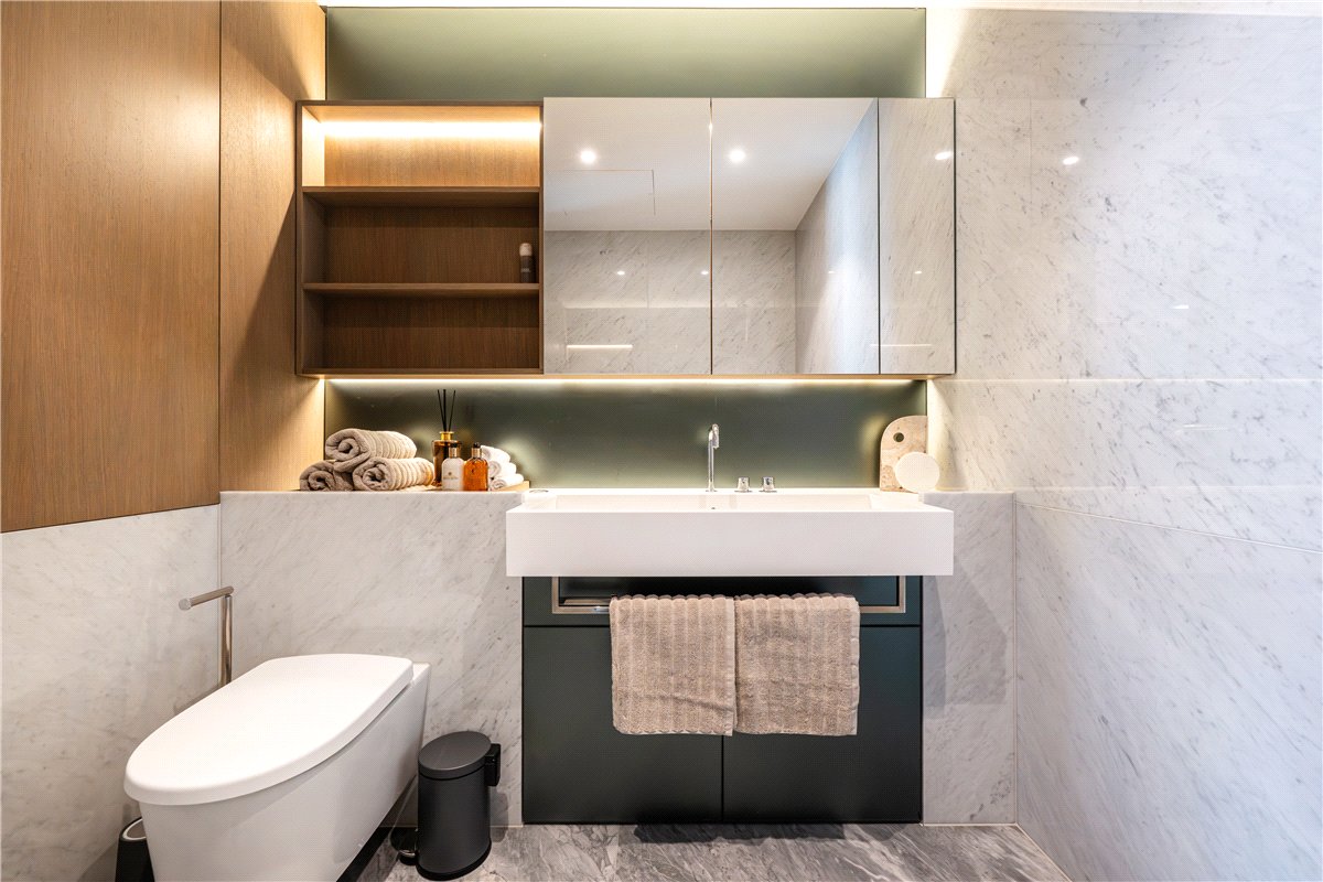 5 bedroom flat, Casson Square, London SE1 - Available