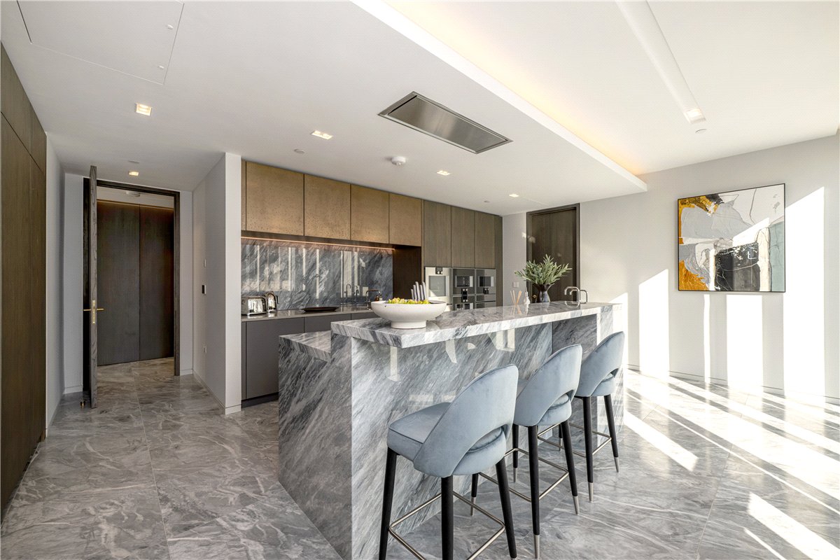 5 bedroom flat, Casson Square, London SE1 - Available