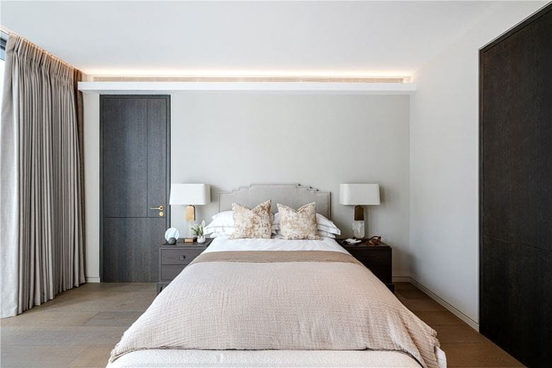 5 bedroom flat, Casson Square, London SE1 - Available