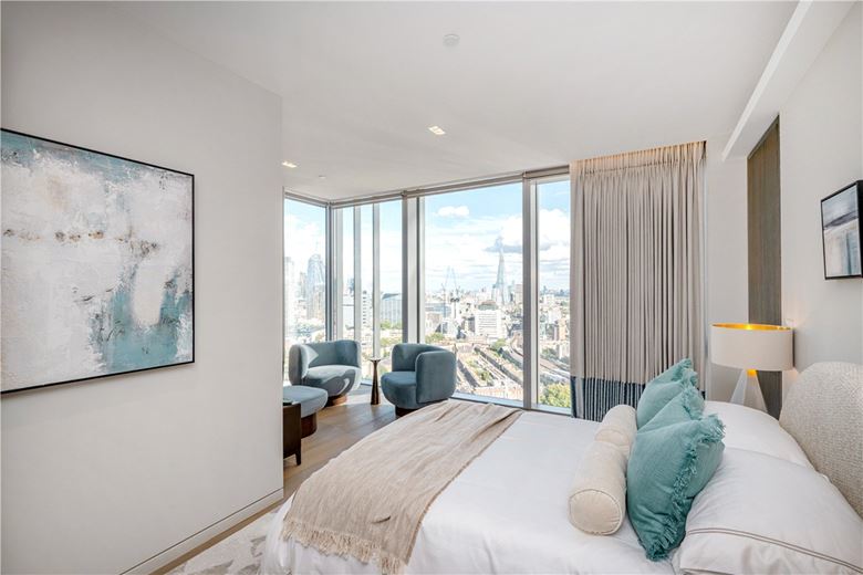 5 bedroom flat, Casson Square, London SE1 - Available