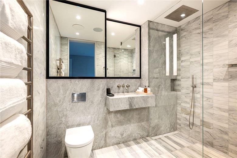 2 bedroom flat, Cork Street, Mayfair W1S - Let Agreed