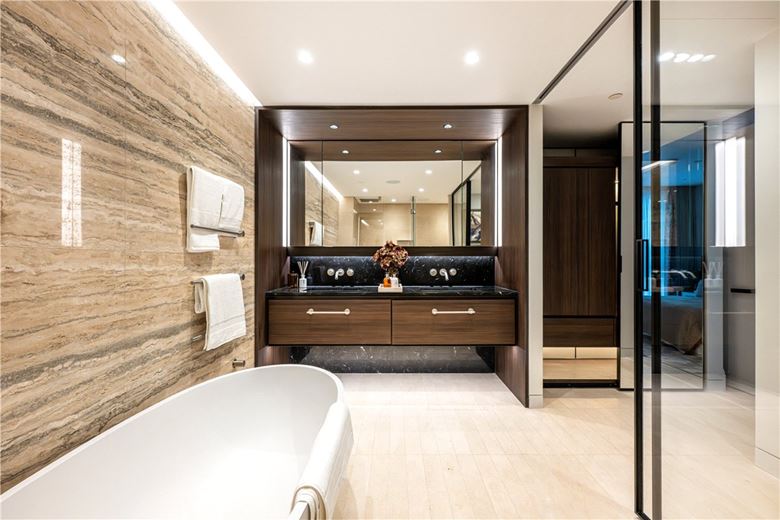 2 bedroom flat, Cork Street, Mayfair W1S - Let Agreed