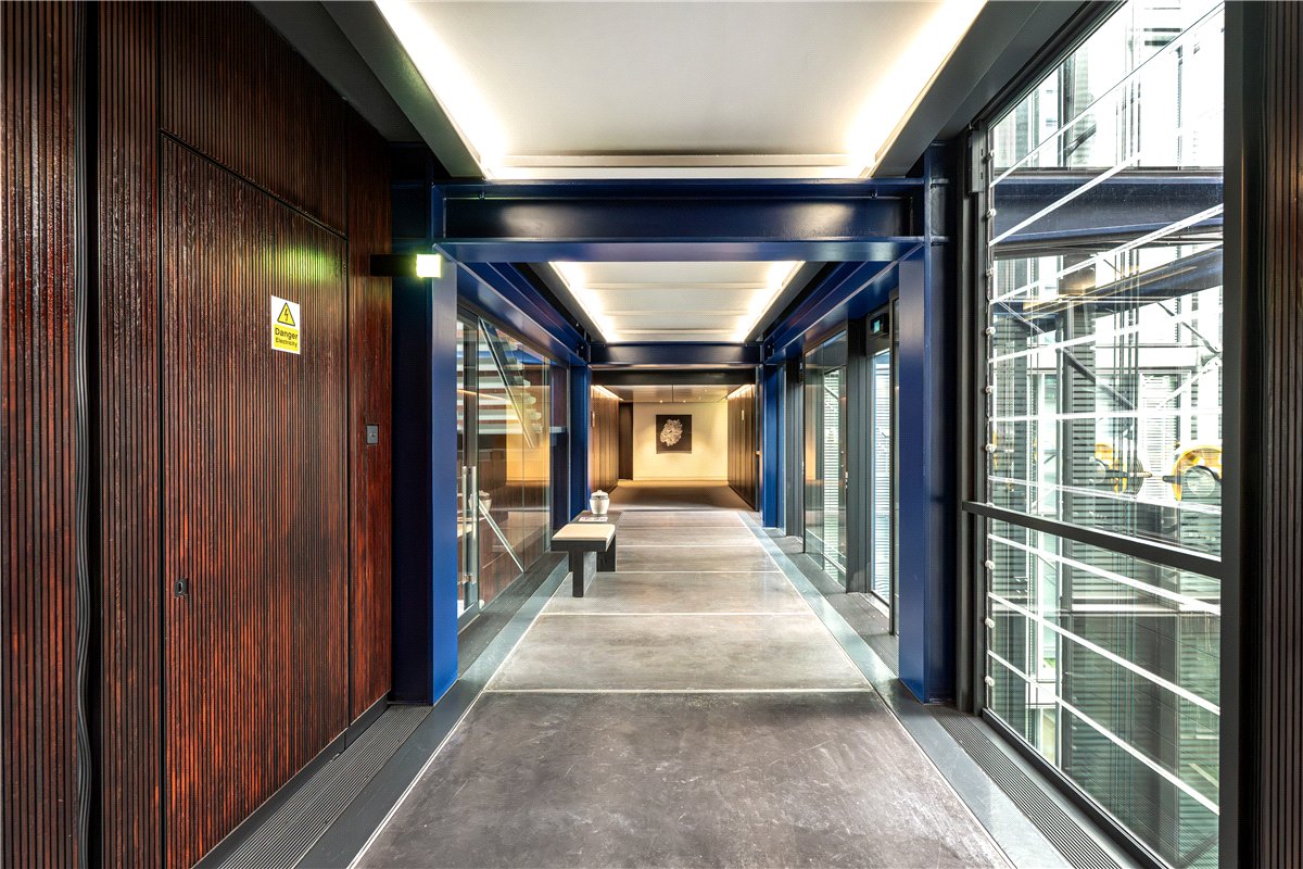 2 bedroom flat, Cork Street, Mayfair W1S - Let Agreed