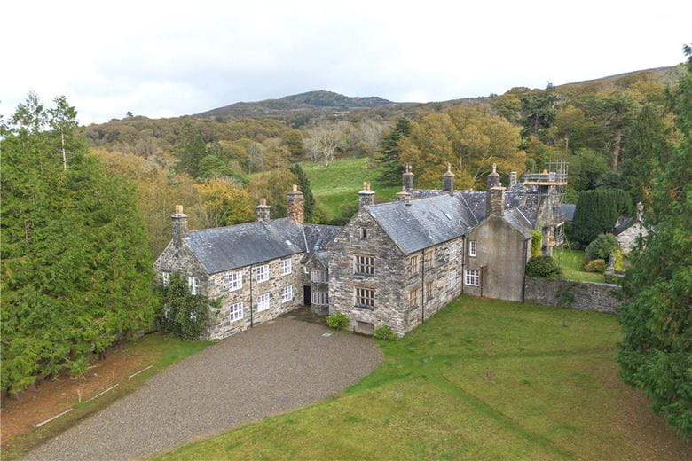 11 bedroom house, Talsarnau, Gwynedd LL47 - Available