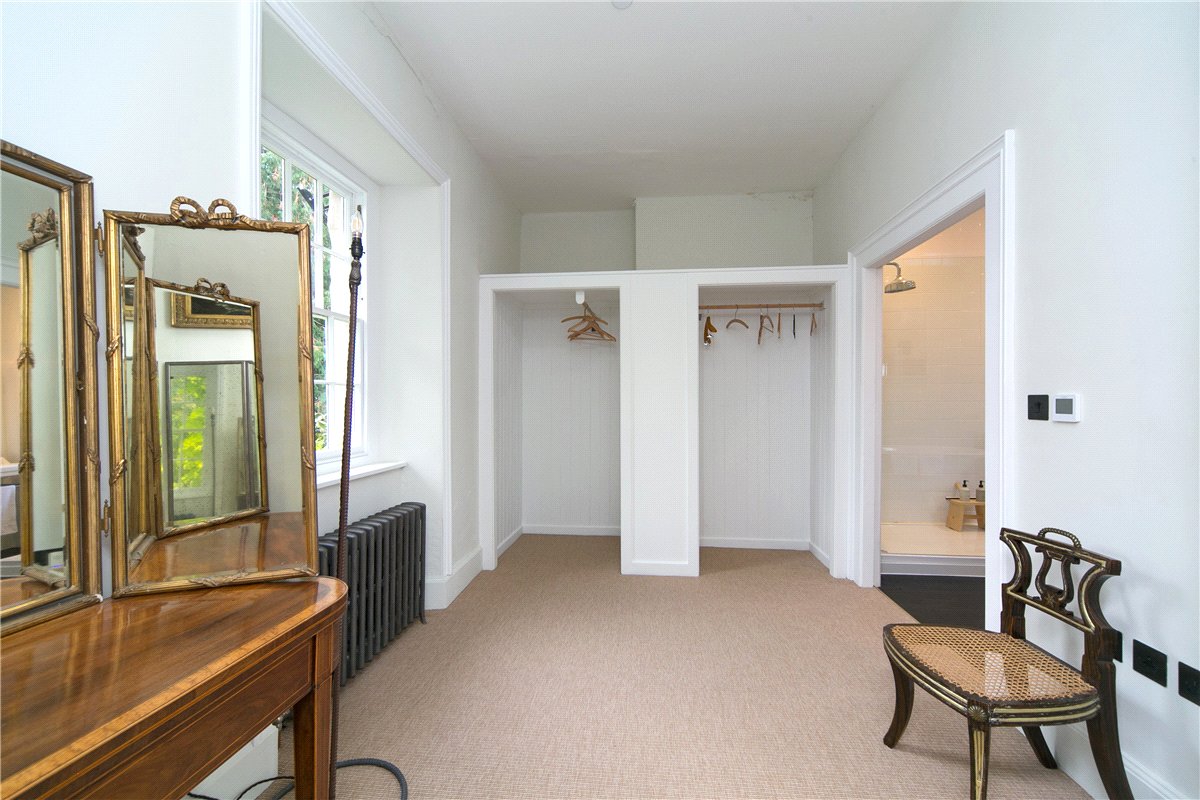 11 bedroom house, Talsarnau, Gwynedd LL47 - Available