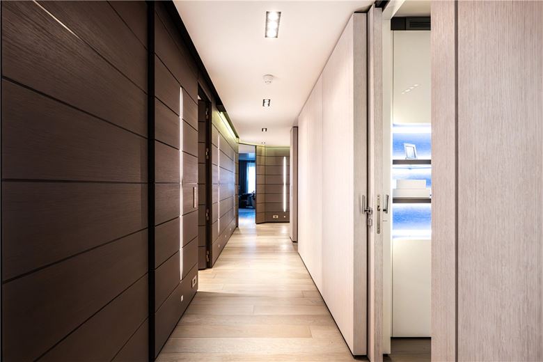 4 bedroom flat, North Row, Mayfair W1K - Available