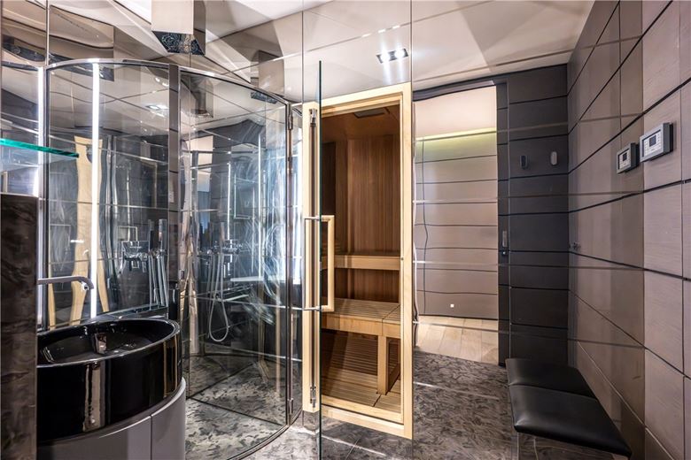 4 bedroom flat, North Row, Mayfair W1K - Available