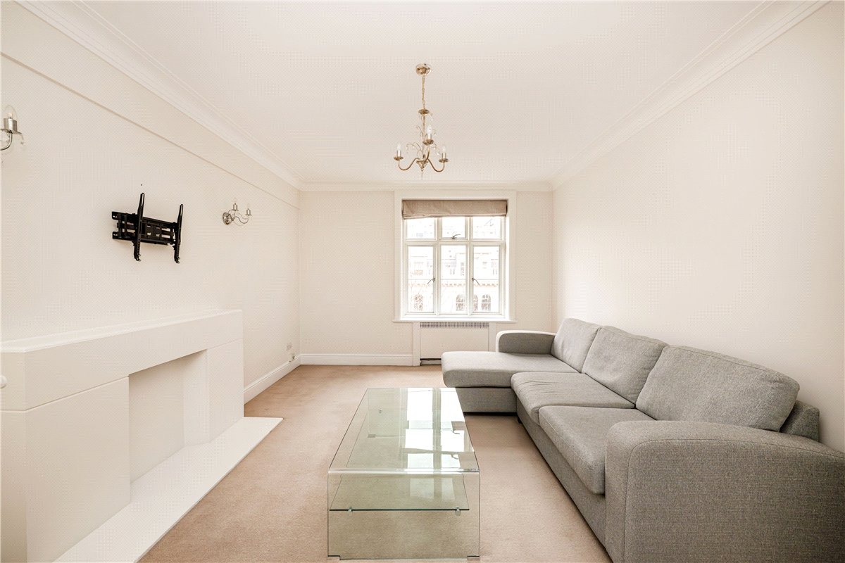 1 bedroom flat, Chesterfield Gardens, Mayfair W1J - Let Agreed