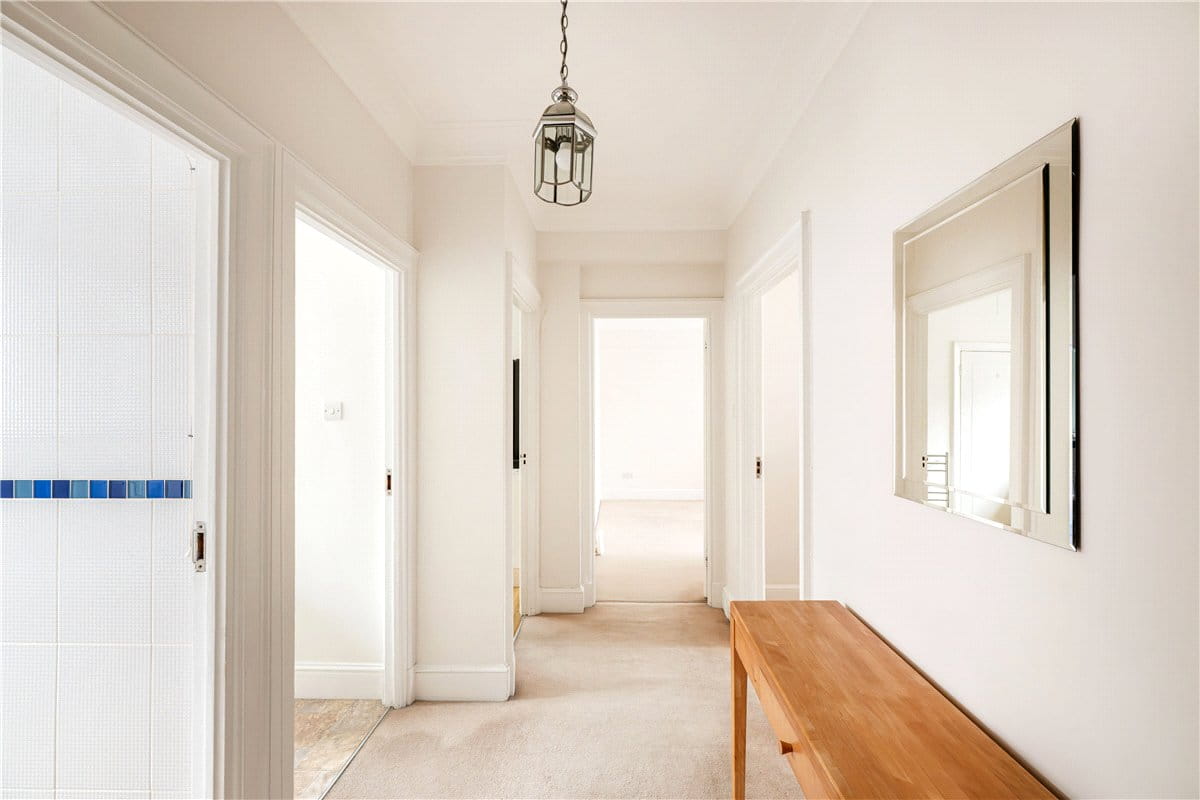 1 bedroom flat, Chesterfield Gardens, Mayfair W1J - Let Agreed