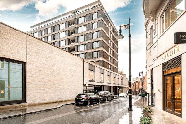 2 bedroom flat, Bourdon Street, London W1K - Available