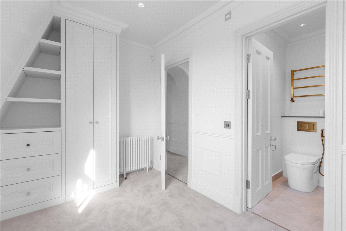 3 bedroom flat, Eaton Place, Belgravia SW1X - Available