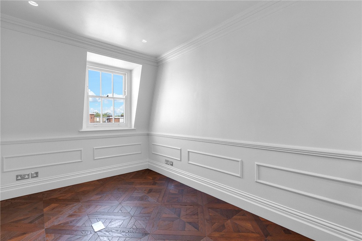 3 bedroom flat, Eaton Place, Belgravia SW1X - Available