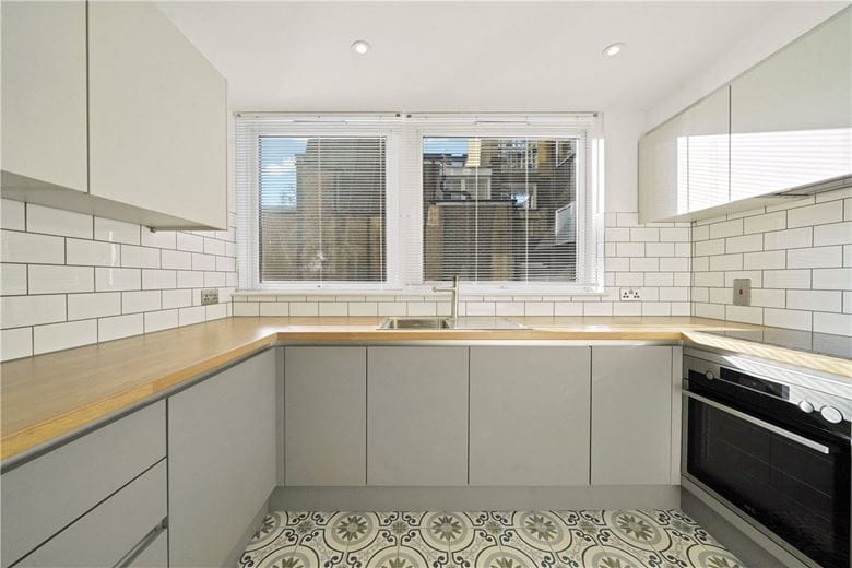3 bedroom flat, William Mews, London SW1X - Available