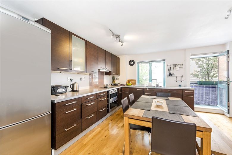 2 bedroom flat, Chapter Street, London SW1P