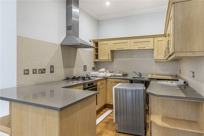3 bedroom flat, Marylebone High Street, Marylebone W1U - Available