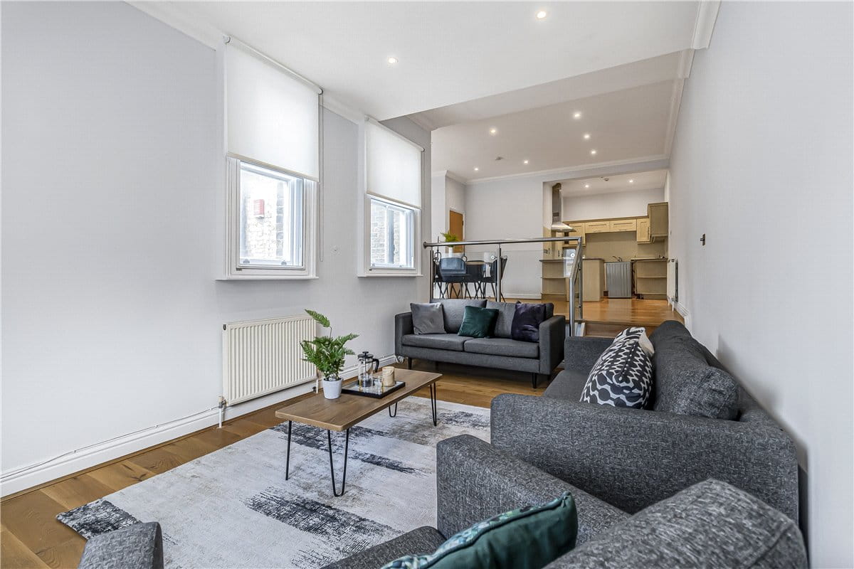 3 bedroom flat, Marylebone High Street, Marylebone W1U - Available