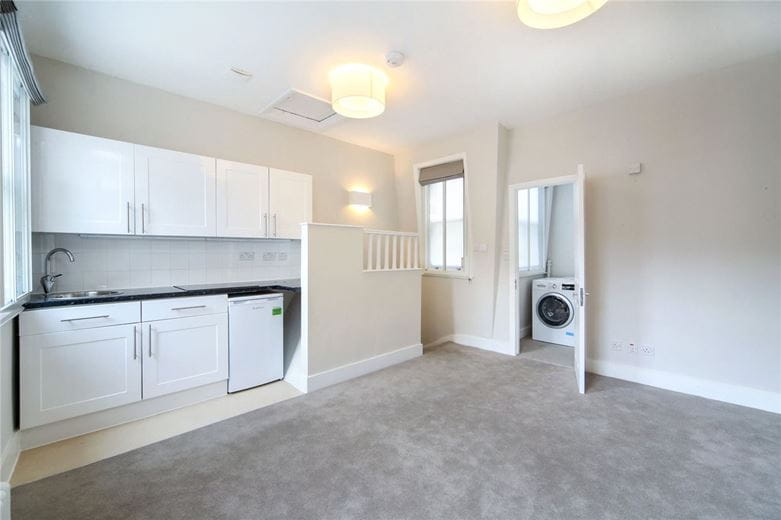  bedroom flat, Montagu Mews South, Marylebone W1H - Available