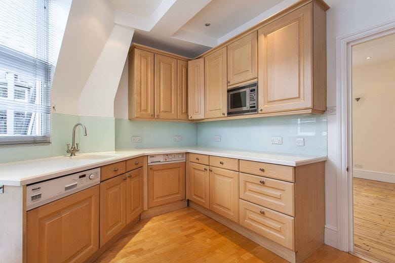 2 bedroom flat, New Cavendish Street, Marylebone W1W - Available
