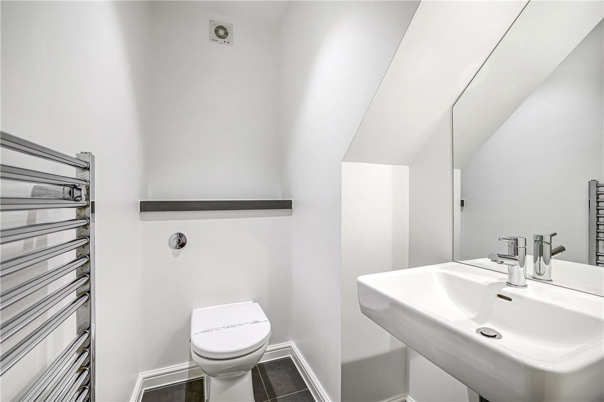 3 bedroom flat, Queen Anne Street, London W1G - Available