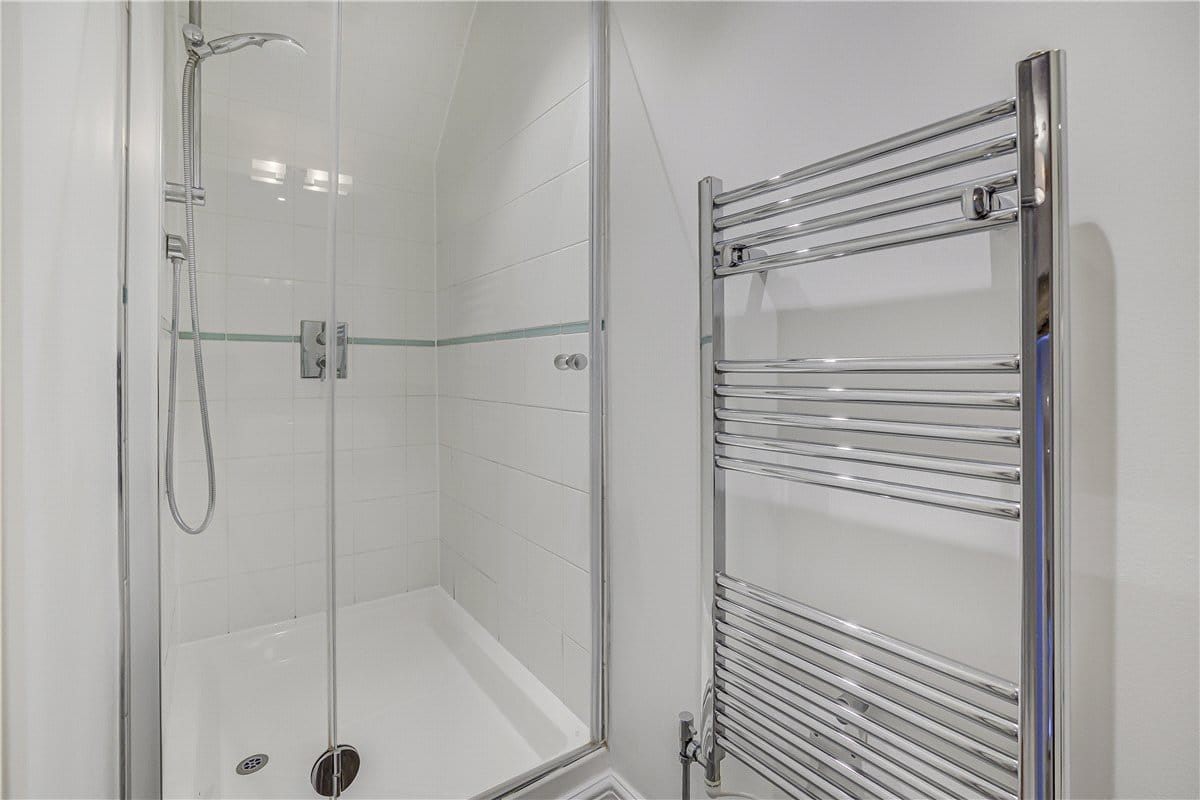 3 bedroom flat, Queen Anne Street, London W1G - Available