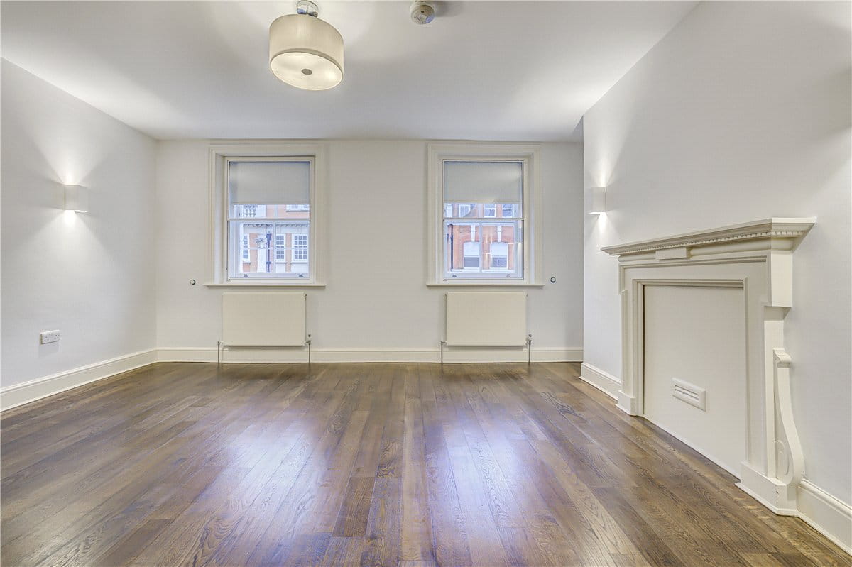 3 bedroom flat, Queen Anne Street, London W1G - Available