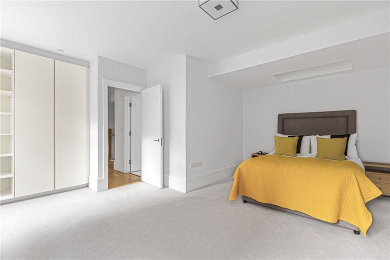 3 bedroom house, Welbeck Way, Marylebone W1G - Available