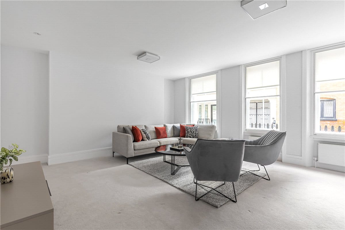 3 bedroom house, Welbeck Way, Marylebone W1G - Available