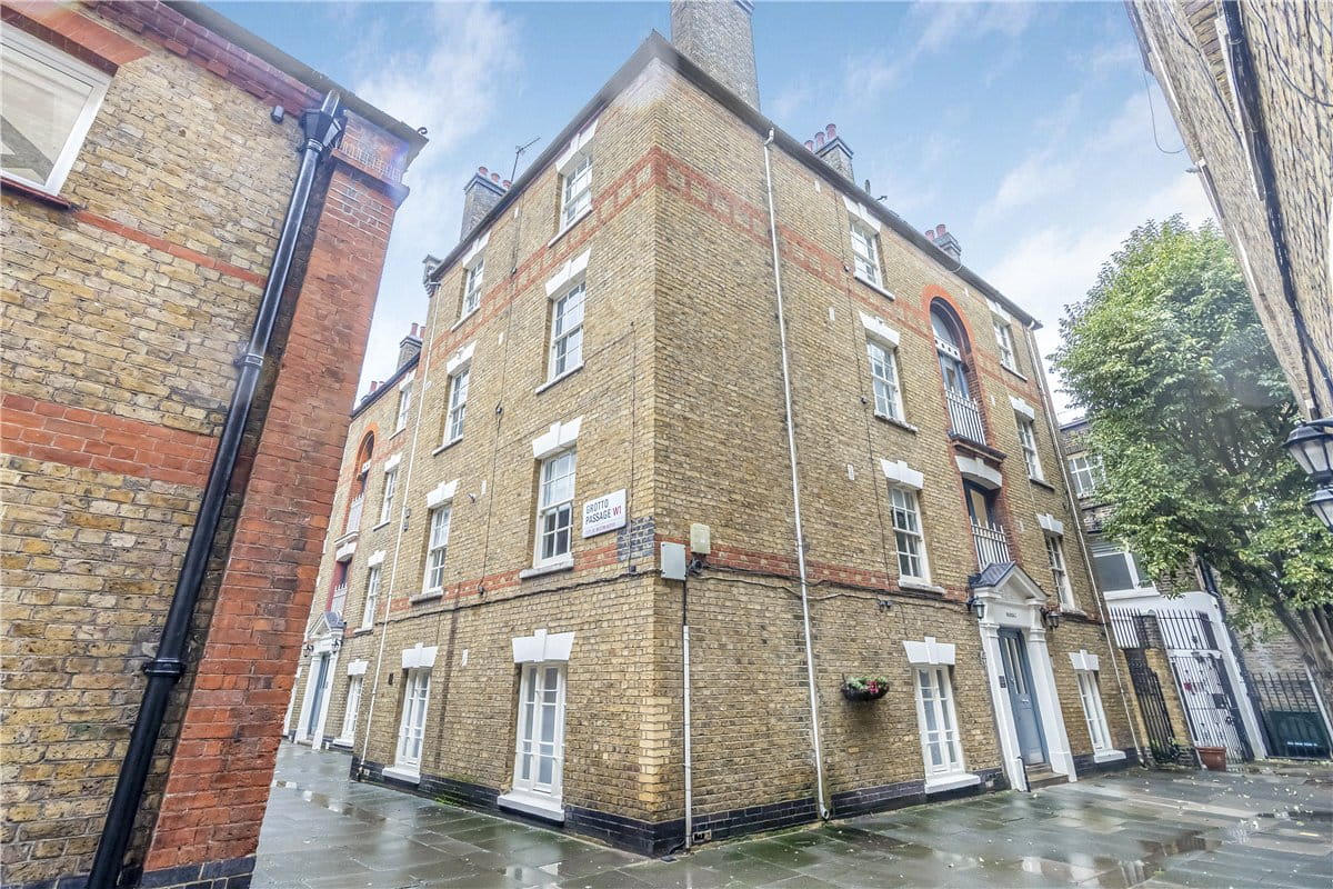 1 bedroom flat, Block J, Ossington Buildings W1U - Available