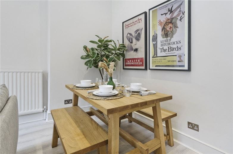 1 bedroom flat, Nottingham Place, London W1U - Available