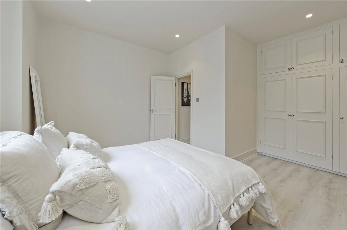 1 bedroom flat, Nottingham Place, London W1U - Available