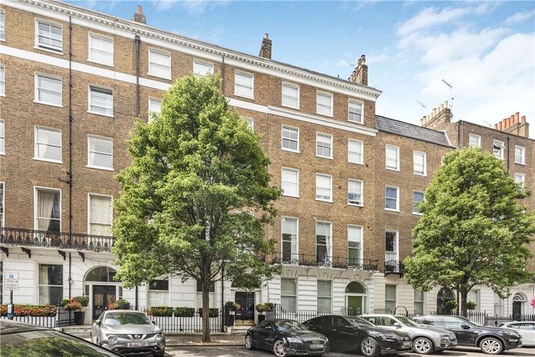4 bedroom flat, Devonshire Place, Marylebone W1G - Available