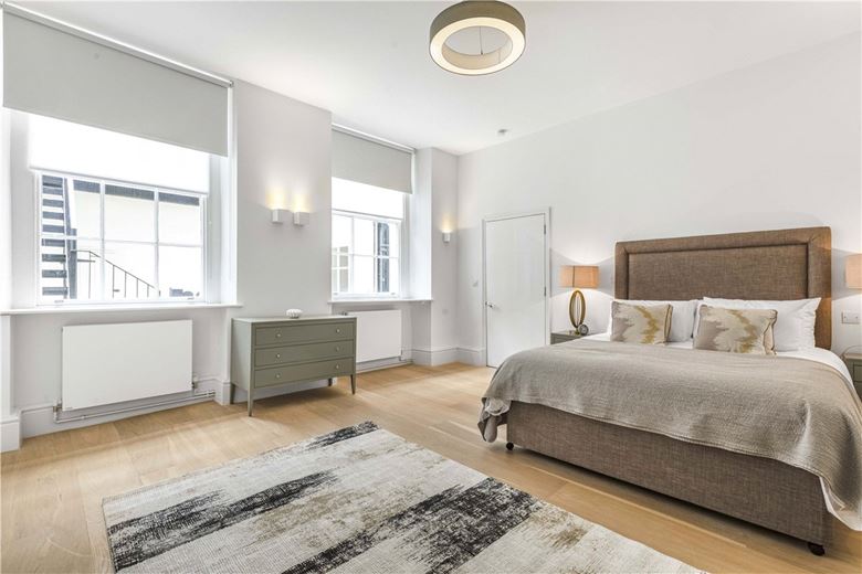 4 bedroom flat, Devonshire Place, Marylebone W1G - Available