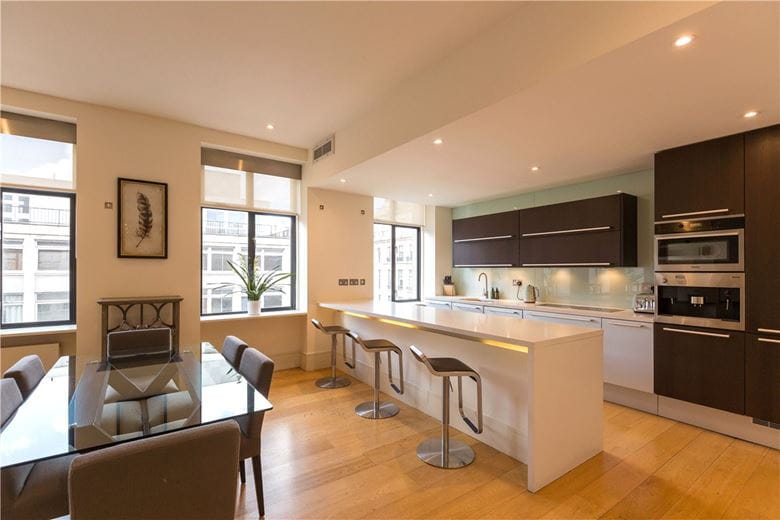 2 bedroom flat, Great Portland Street, Fitzrovia W1W - Available