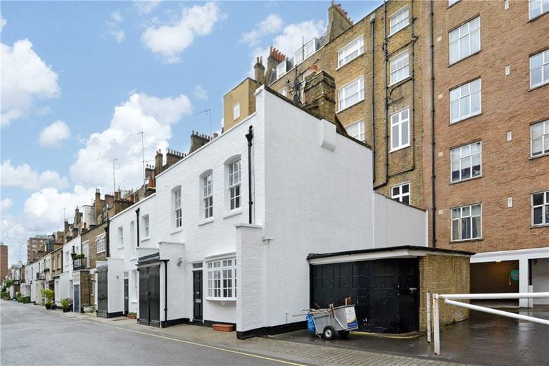 2 bedroom house, Gloucester Place Mews, Marylebone W1U - Let Agreed