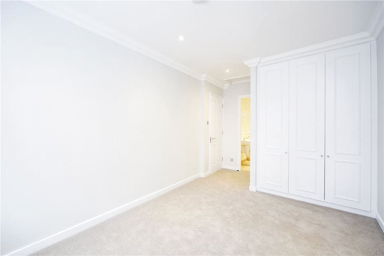 2 bedroom flat, Manchester Street, Marylebone W1U - Available
