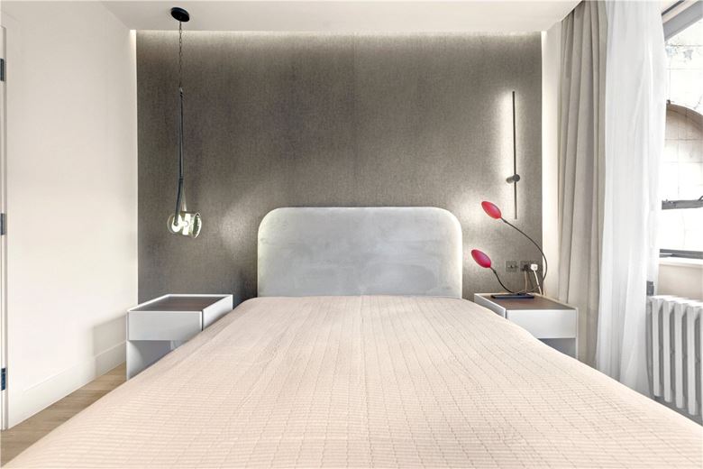 2 bedroom flat, Portland Place, Marylebone W1B - Available