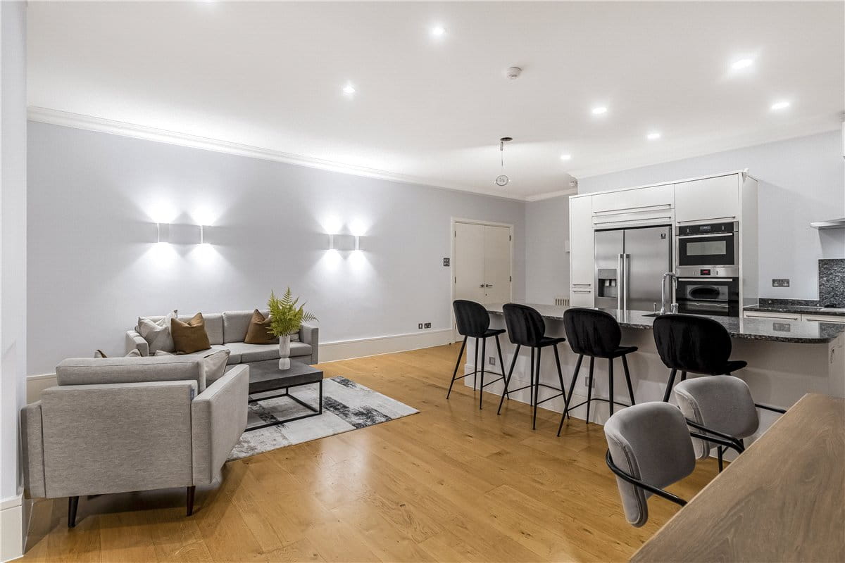 2 bedroom flat, Devonshire Place, Marylebone W1G - Let Agreed