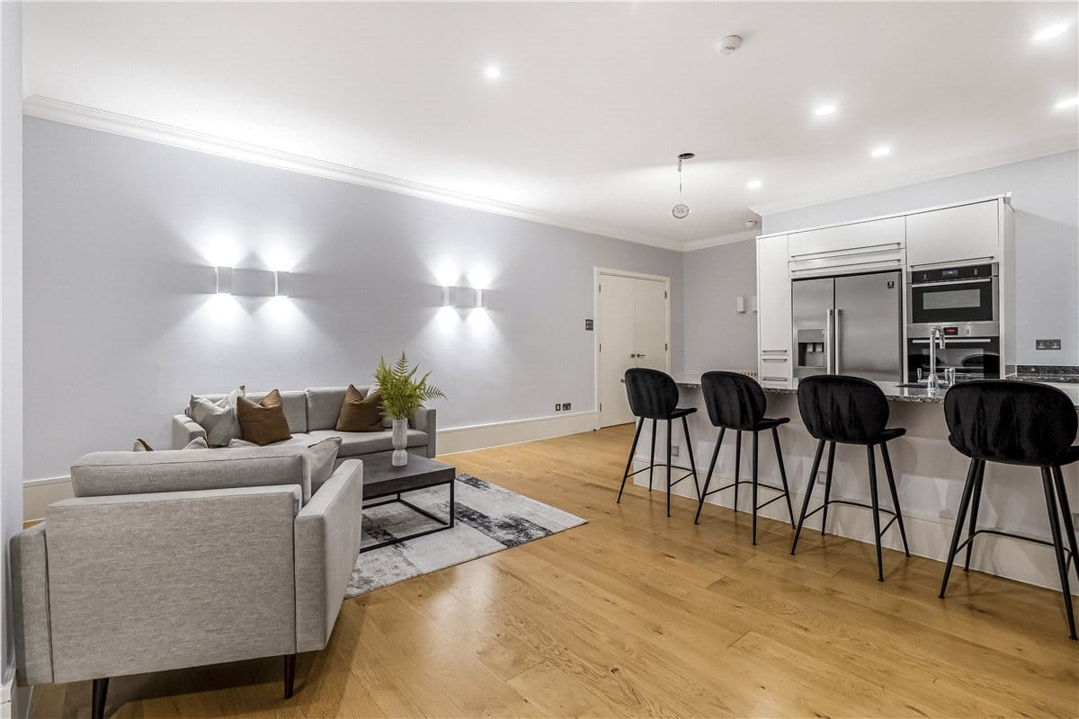 2 bedroom flat, Devonshire Place, Marylebone W1G - Let Agreed