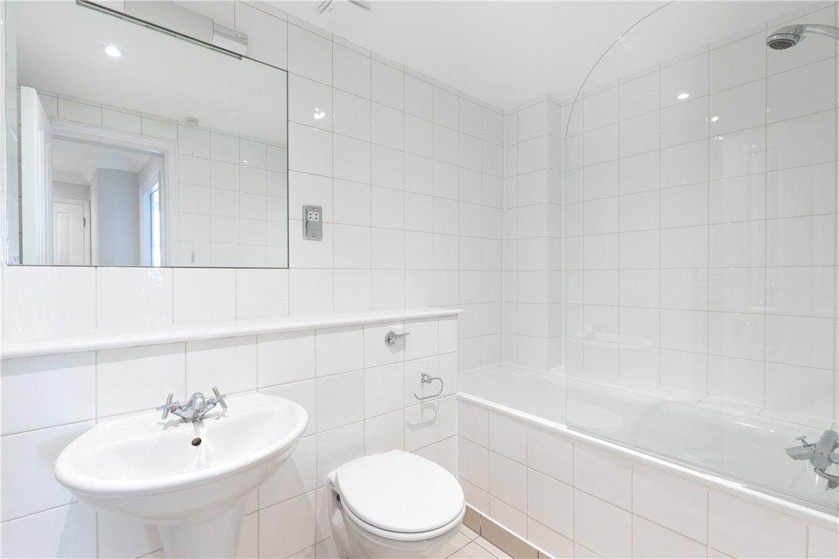 2 bedroom flat, Manchester Street, Marylebone W1U - Let Agreed