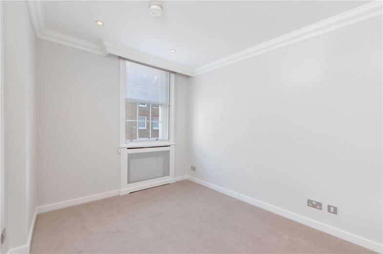 2 bedroom flat, Manchester Street, Marylebone W1U - Let Agreed
