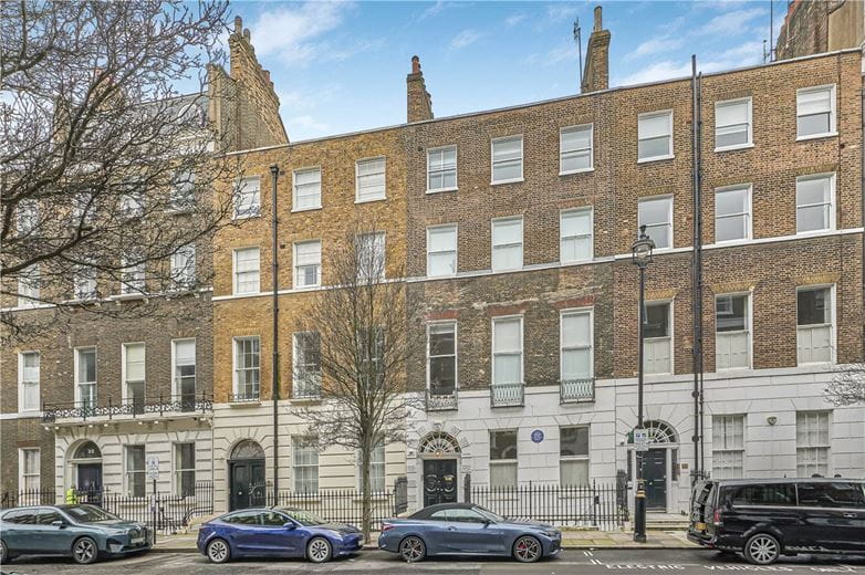 3 bedroom flat, Upper Wimpole Street, Marylebone W1G - Available