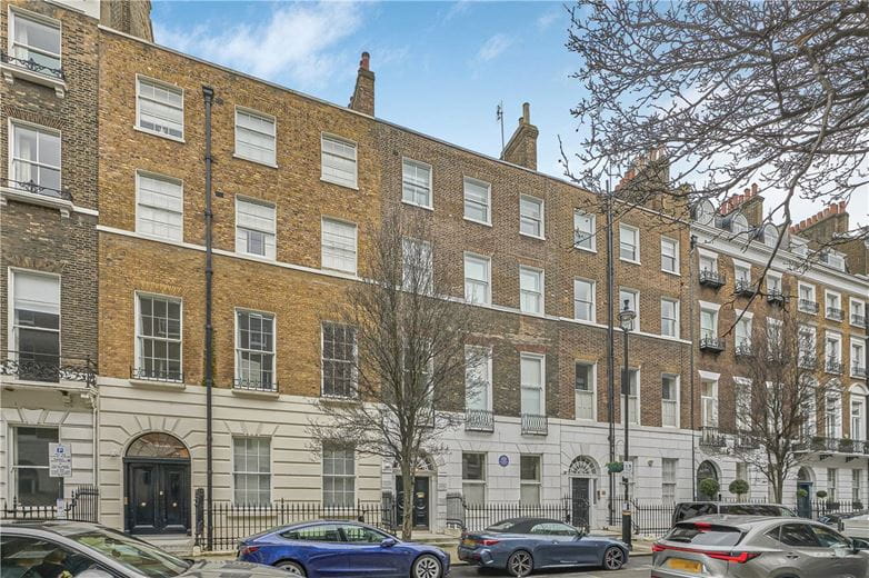 3 bedroom flat, Upper Wimpole Street, Marylebone W1G - Available