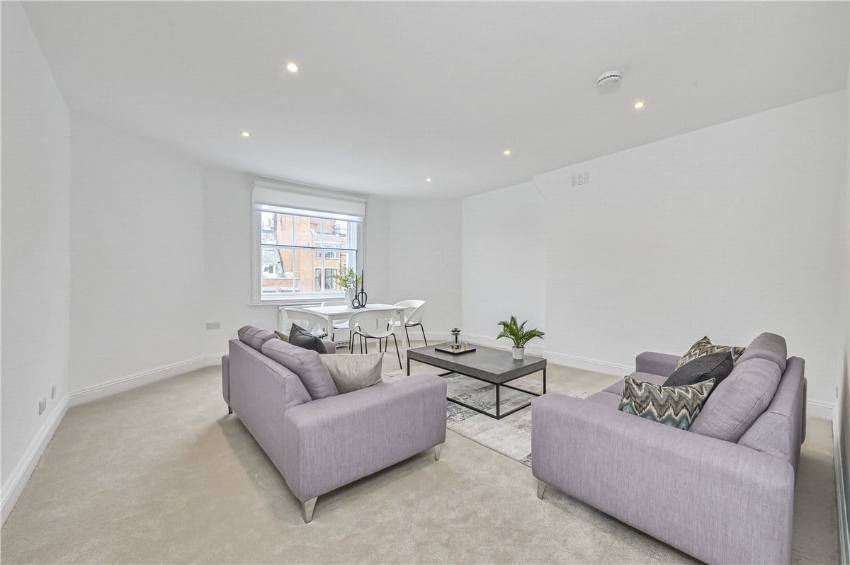 3 bedroom flat, Upper Wimpole Street, Marylebone W1G - Available