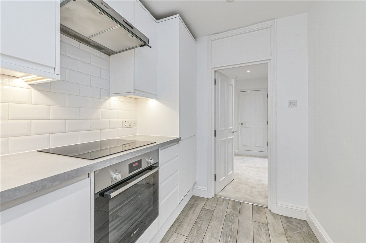 3 bedroom flat, Upper Wimpole Street, Marylebone W1G - Available