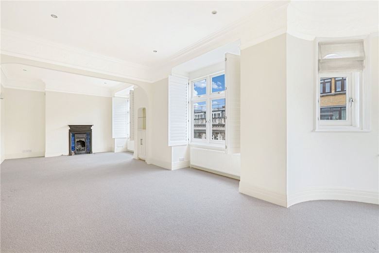 3 bedroom flat, New Cavendish Street, Marylebone W1W - Available