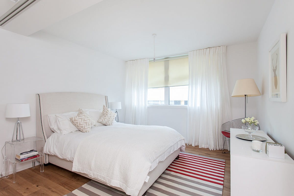 3 bedroom flat, Rathbone Place, Fitzrovia W1T - Available