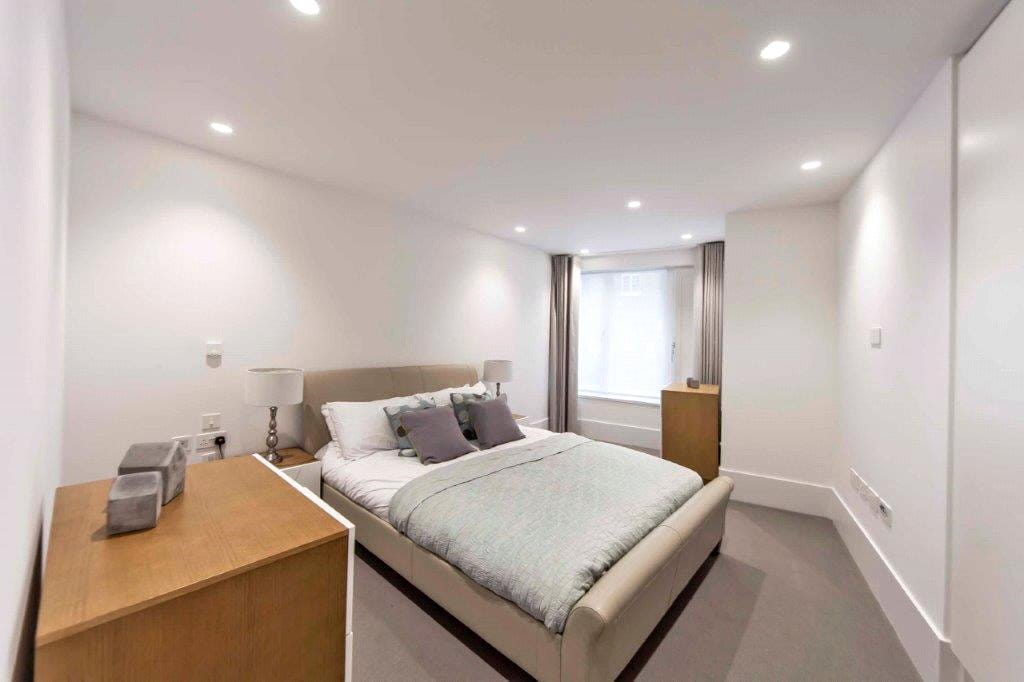 1 bedroom flat, Castlereagh Street, Marylebone W1H - Under Offer