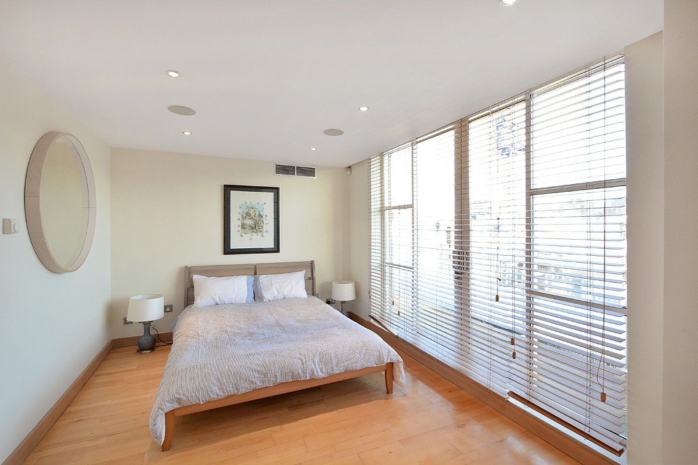 2 bedroom flat, James Street, Marylebone W1U - Let Agreed