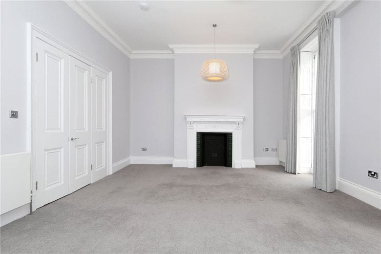  bedroom flat, Manchester Street, Marylebone W1U - Available