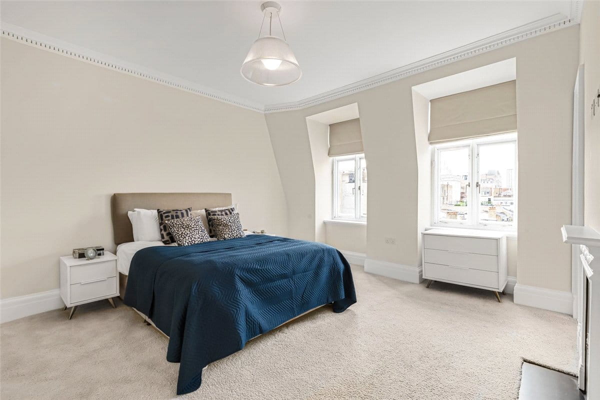 3 bedroom flat, Weymouth Street, Marylebone W1G - Available